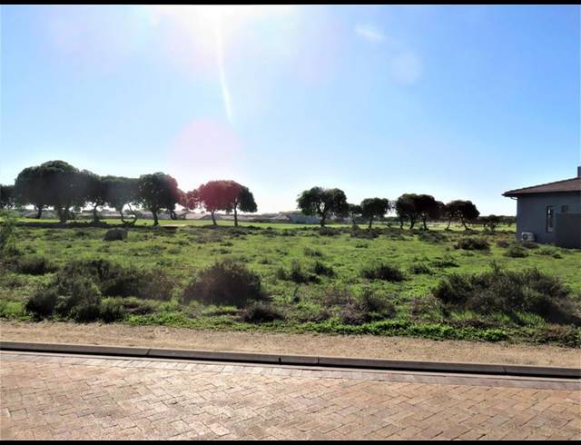 LAND FOR SALE IN LANGEBAAN COUNTRY ESTATE